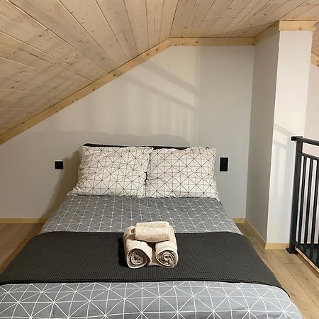 Lovelas - Apartamenty Smerek Exteriör bild
