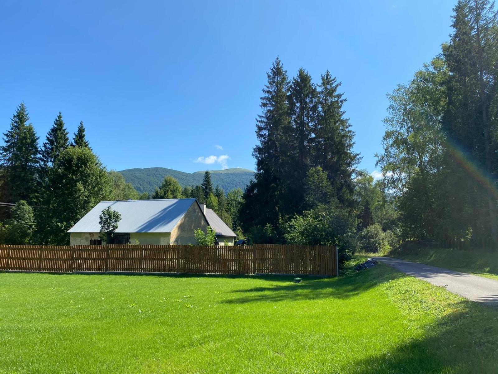 Lovelas - Apartamenty Smerek Exteriör bild
