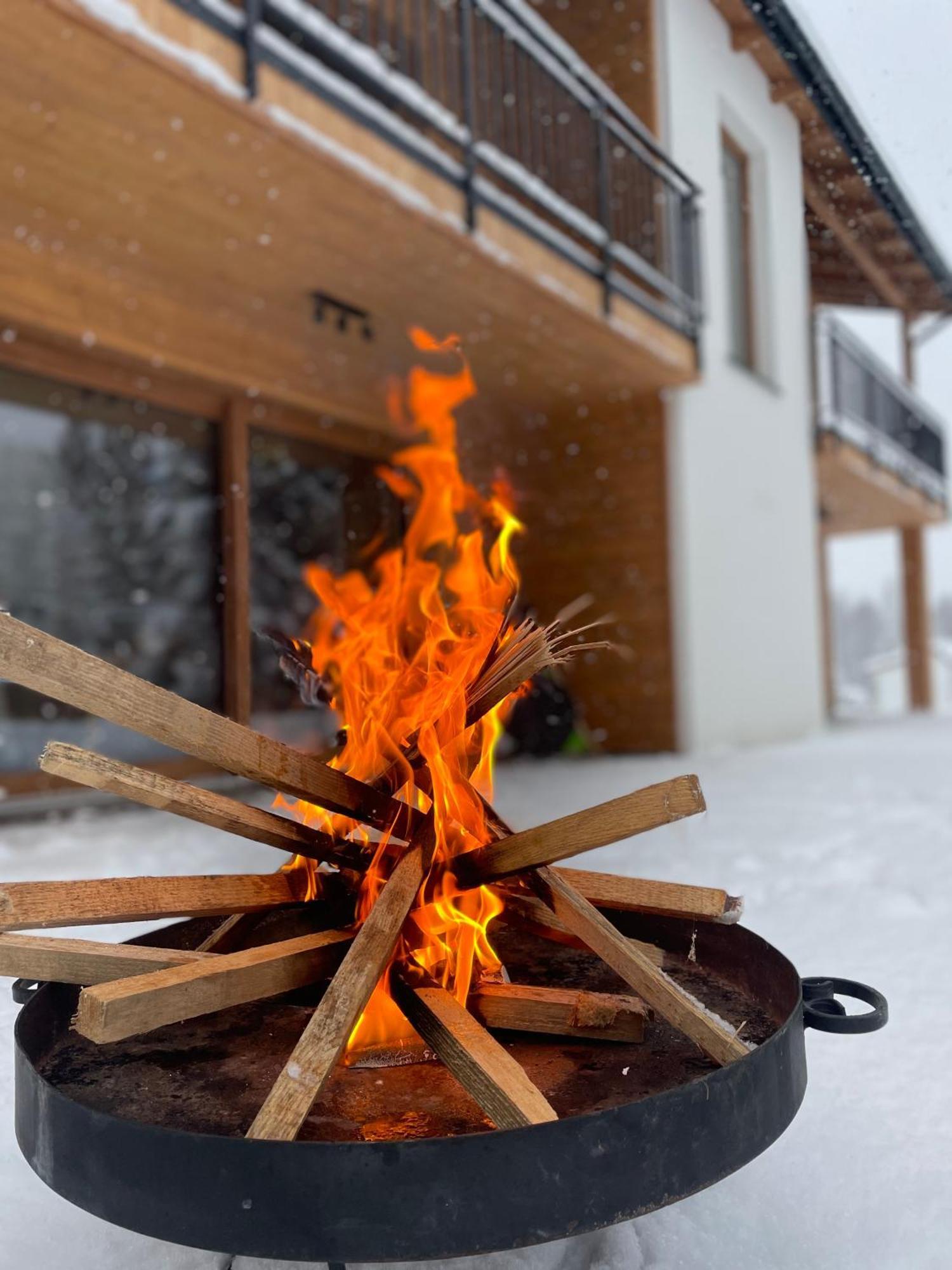 Lovelas - Apartamenty Smerek Exteriör bild