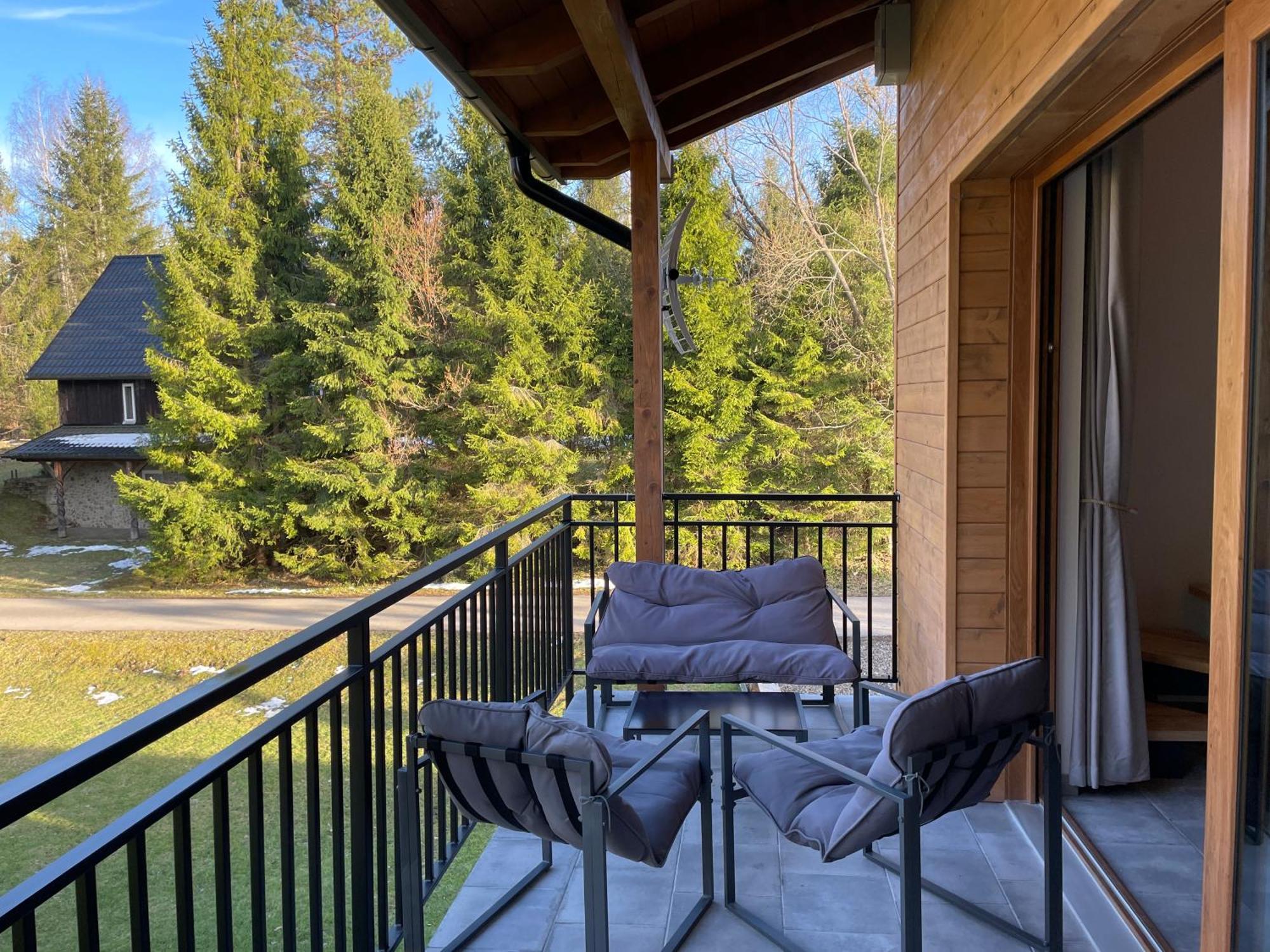 Lovelas - Apartamenty Smerek Exteriör bild