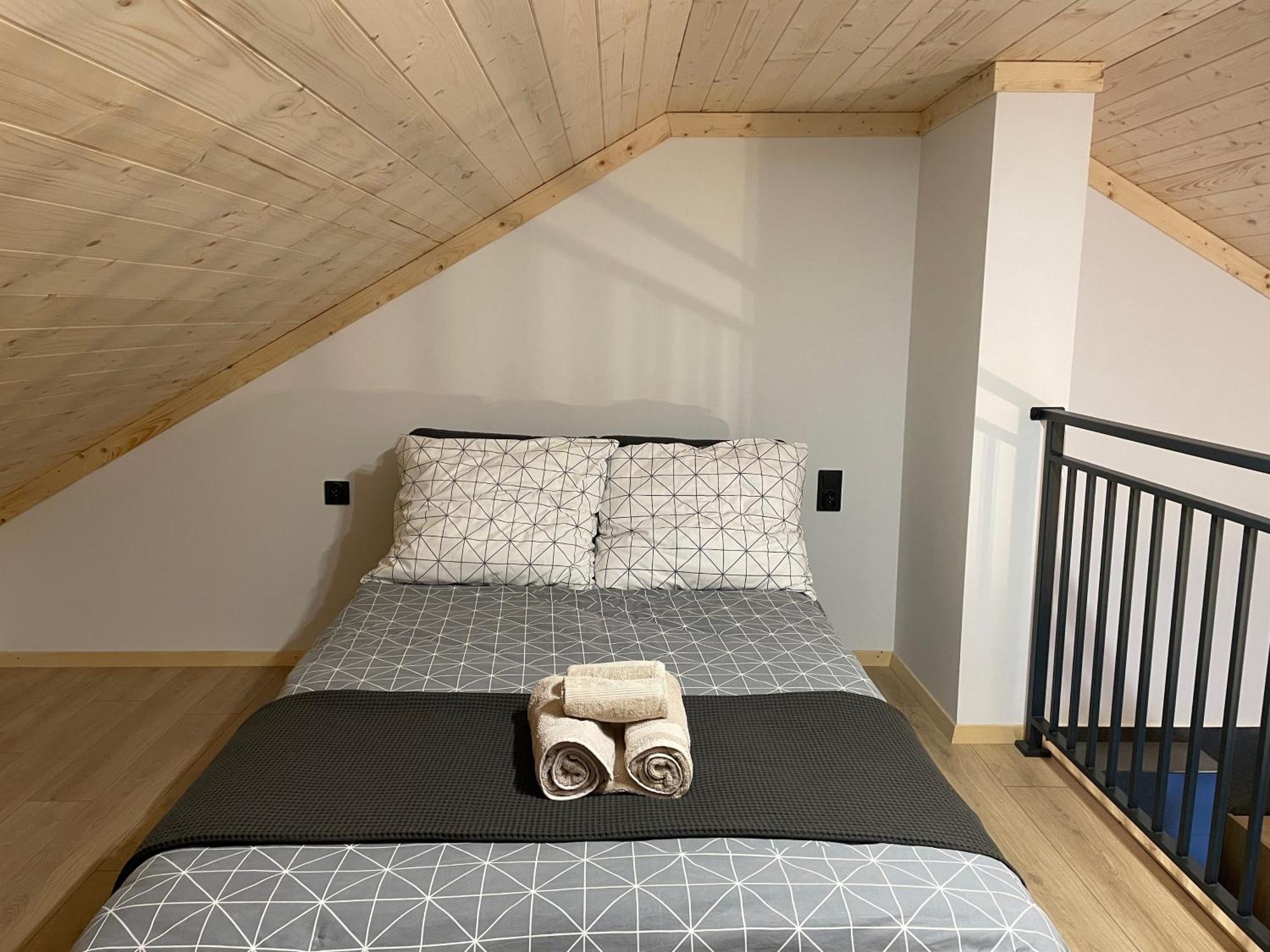 Lovelas - Apartamenty Smerek Exteriör bild
